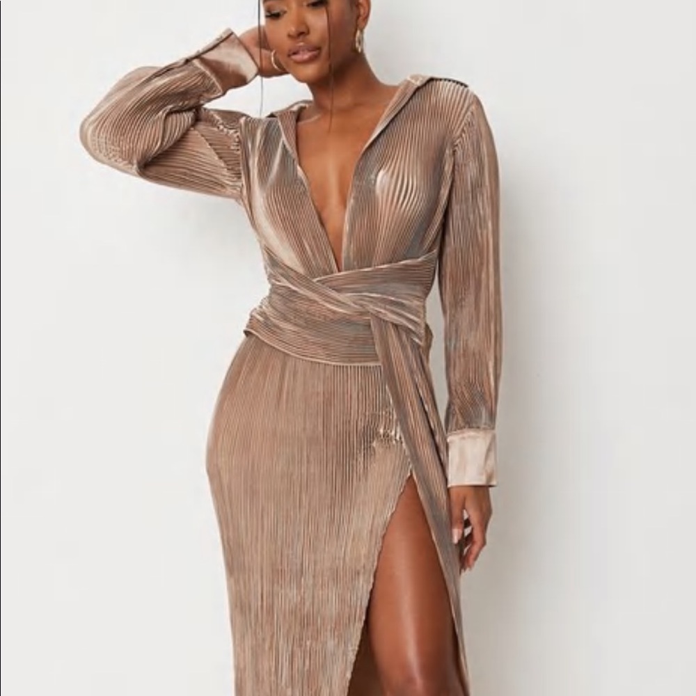 Carli Bybel x Missguided Champagne Satin Plisse Twist Front Midaxi Dress